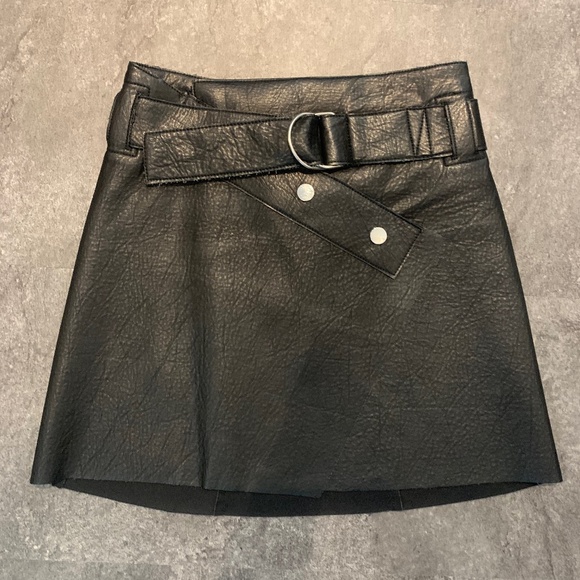 Zara, S belted, faux-leather, A-line, black, mini skirt. - Picture 1 of 10